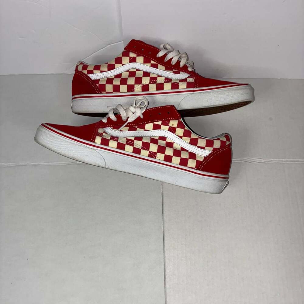 Vans Old Skool Size 11 Men Red White Checkerboard Low Top Skate Shoes